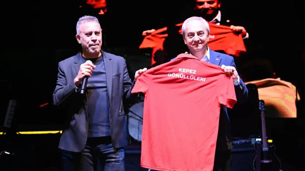 Haluk Levent Kepez’de Müzik Şöleni Yaşattı 5